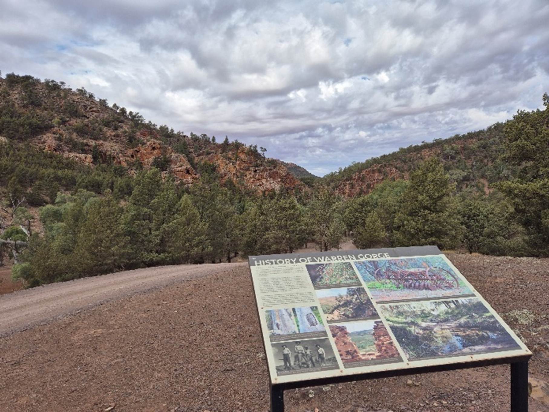 A sign on a road

AI-generated content may be incorrect.